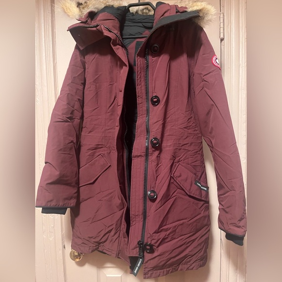 Canada Goose Rossclair Parka Elderberry Medium hood coyote fur down coat - Picture 6 of 14